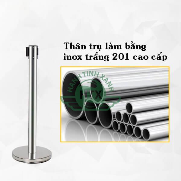 Thân trụ làm từ chất liệu inox cao cấp, chắc chắn khi sử dụng