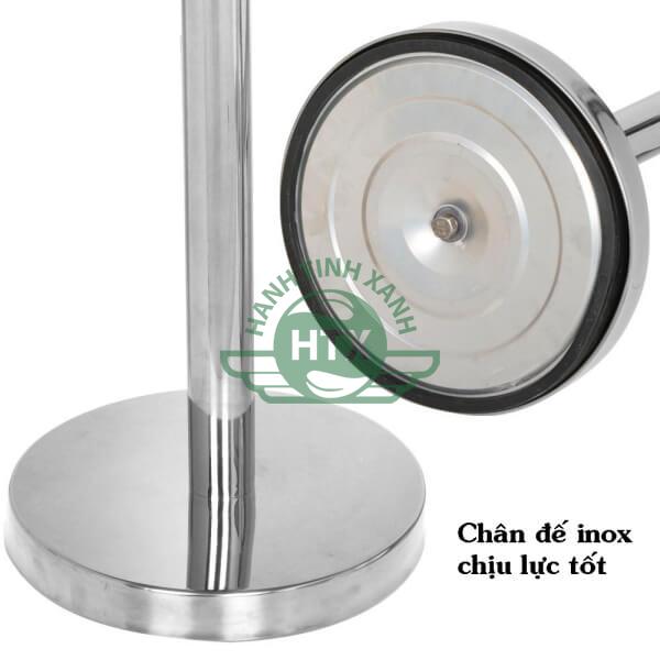 Chân đế làm từ inox 301 cao cấp, bền đẹp, chịu lực tốt