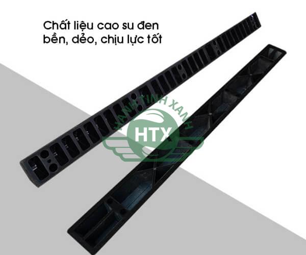 Chất liệu thanh chặn cao su đen bền, chịu lực tốt