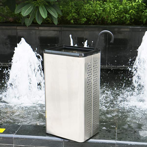 Thùng để ô thiết kế đơn giản nhưng tiện lợi