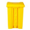 Thùng rác nhựa HDPE 30L đạp chân màu vàng