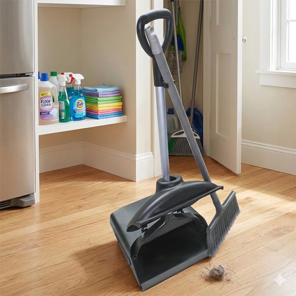 Bộ chổi quét nhà kèm hót rác bằng nhựa có thiết kệ tiện lợi 2 in 1