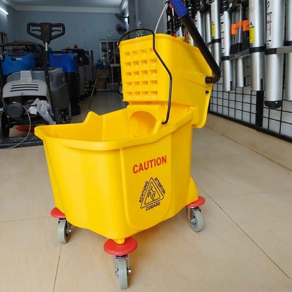 Sản phẩm được làm bằng nhựa cao cấp bền bỉ, chống va đạp tốt