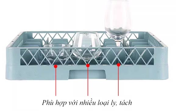 Nhiều ngăn chứa giúp dễ dàng bảo quản các loại ly cốc