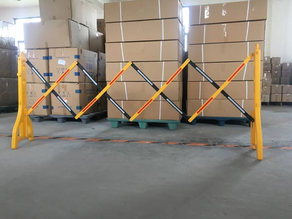 Hình ảnh thực tế rào chắn nhựa xếp gọn