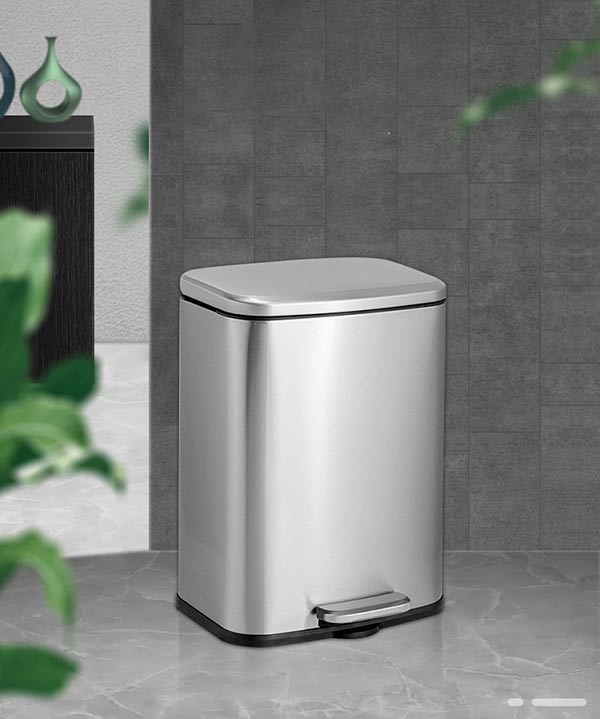 Chúng tôi chuyên cung cấp các loại thùng rác đa dạng về chất liệu và mẫu mã