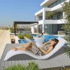 Ghế nằm bể bơi nhựa composite màu trắng