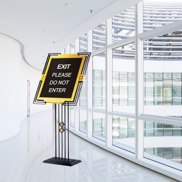 Bảng chào mừng khách sạn, nhà hàng của Hành Tinh Xanh đang phân phối