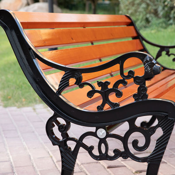 Khung ghế được làm từ chất liệu hợp kim nhôm cao cấp, an toàn và bền bỉ