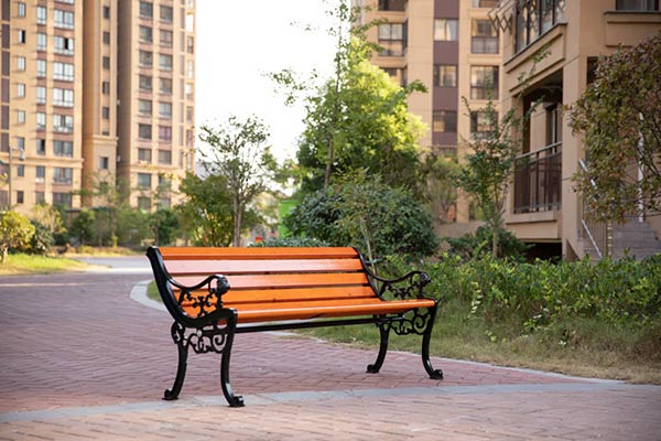 Ghế công viên có tựa gỗ nhựa đầu hổ 180cm