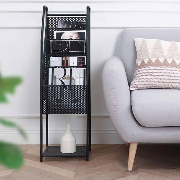 Giá để sách báo màu đen