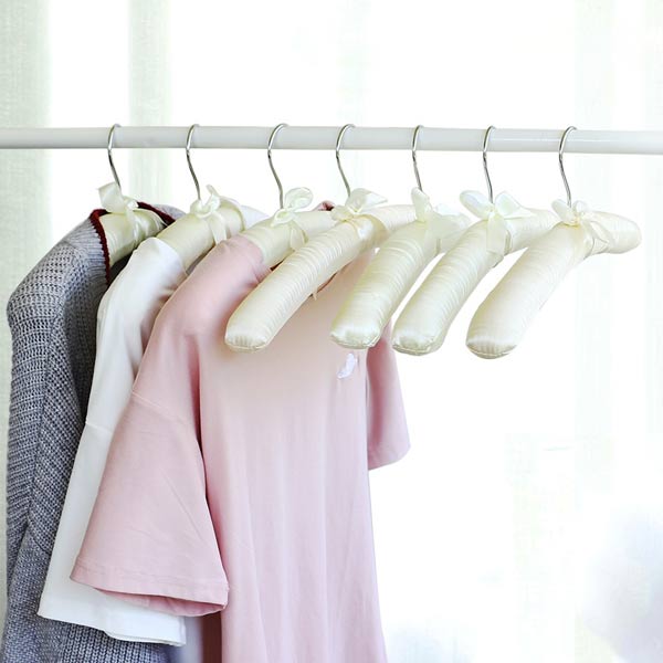 Hình ảnh thực tế khi treo quần áo