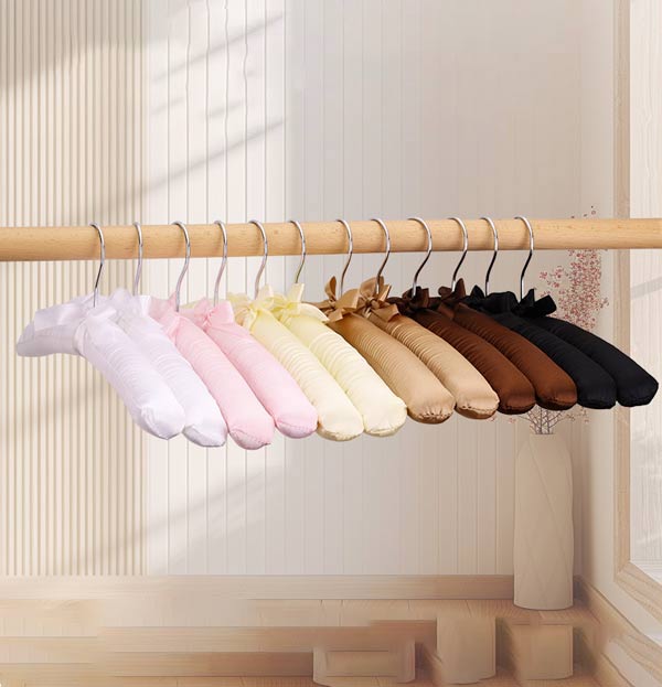 Móc treo quần áo bọc lụa cao cấp đa dạng về màu sắc