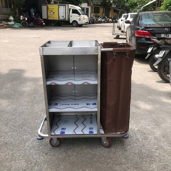 Hình ảnh thực tế của xe làm vệ sinh phòng khách sạn