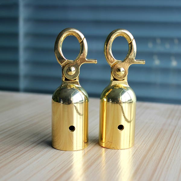 Móc khóa inox vàng có độ bền cao, chống gỉ sét