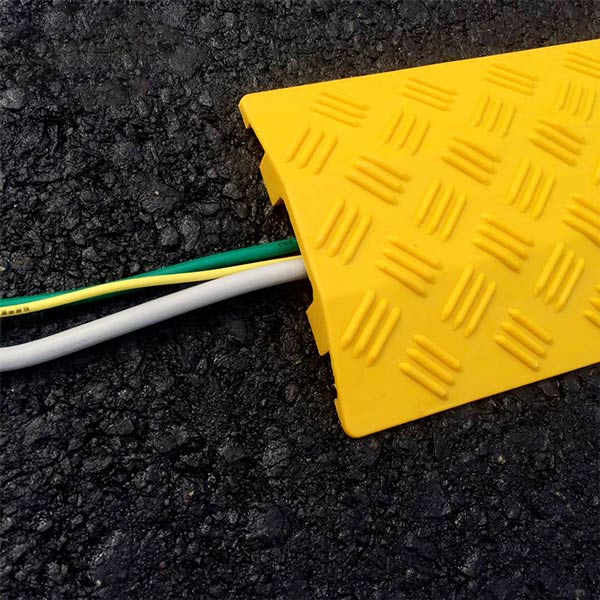 Xếp gọn dây ngăn nắp, bảo vệ dây điện