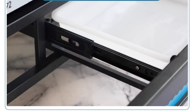 Khay nhựa chứa đựng nước từ ô dù chảy xuống