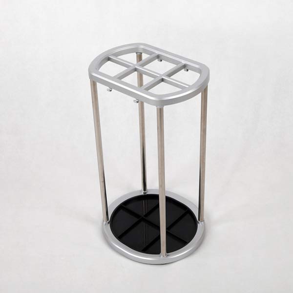 Khay nhựa đựng nước chảy từ ô giúp sàn luôn khô ráo