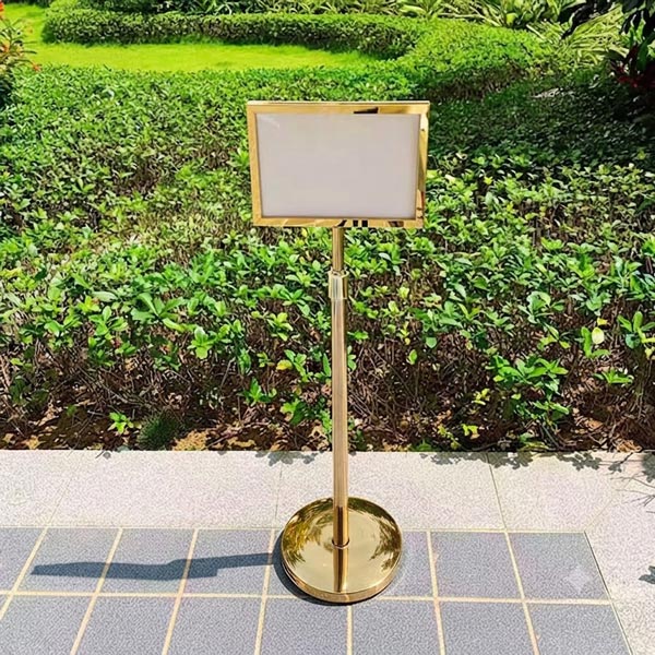 Bảng menu inox vàng nâng hạ màu sắc sang trọng, độ bền cao, chống gỉ sét tốt