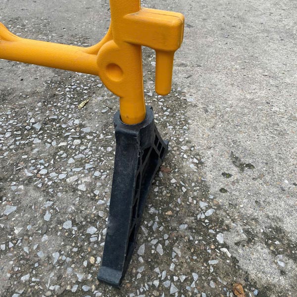 Một số hình ảnh thực tế tại kho của rào chắn di động bằng nhựa 100 cm