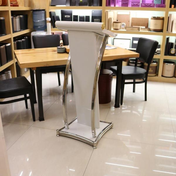 Màu sắc trẻ trung, tinh tế